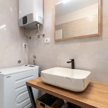 Argola Apartment *