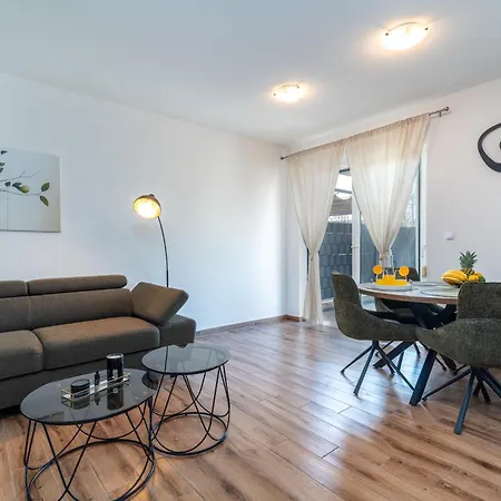 Apartment Argola *